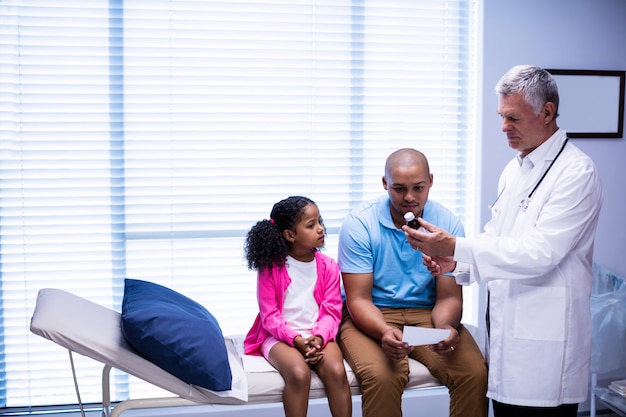 Docteur, prescription, médecine, patient