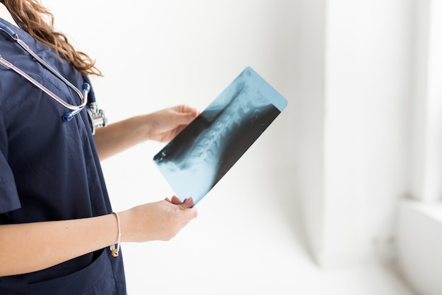 Photo un docteur avec son stéthoscope