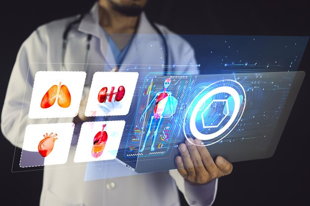 Photo docteur utilisant l'intelligence artificielle informatique dans le système d'écran visuel pour le patient et l'enregistrement de données sur le cloud computing