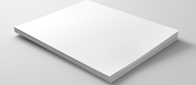 Document blanc sur fond blanc solitaire