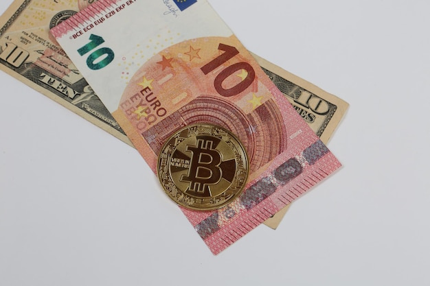 Dollars américains d'euro et pièce de monnaie de bitcoin