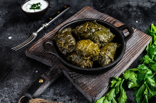 Dolma farcie aux feuilles de vigne avec riz et viande