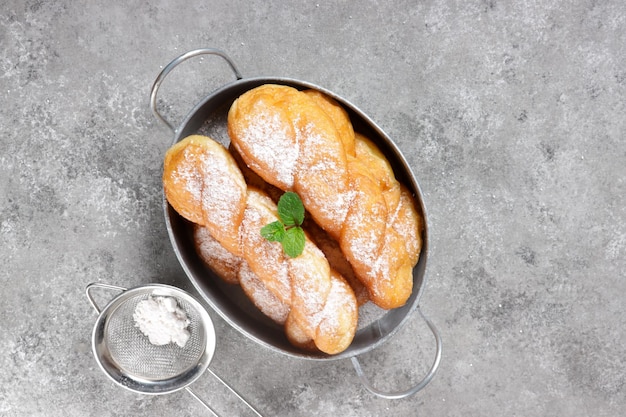 Donat Kepang ou KKwabaegi sont des beignets torsadés coréens (Donut).