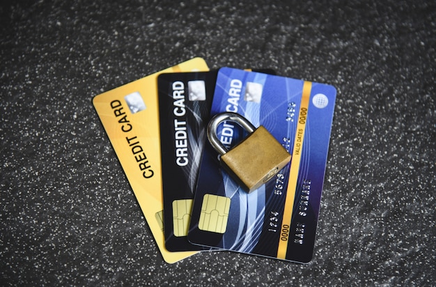 Données Internet de sécurité des cartes de crédit - transactions de cryptage sur verrouillage de carte de crédit sécurisées