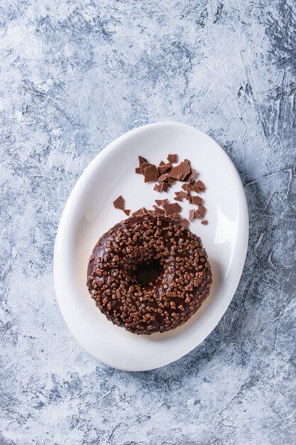 Donut glacé au chocolat