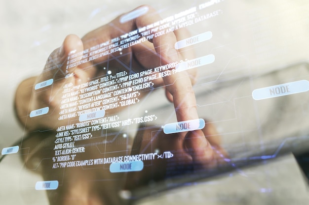 Double exposition d'un hologramme de langage de programmation abstrait avec des clics de doigt sur une tablette numérique sur le concept de recherche et développement de fond