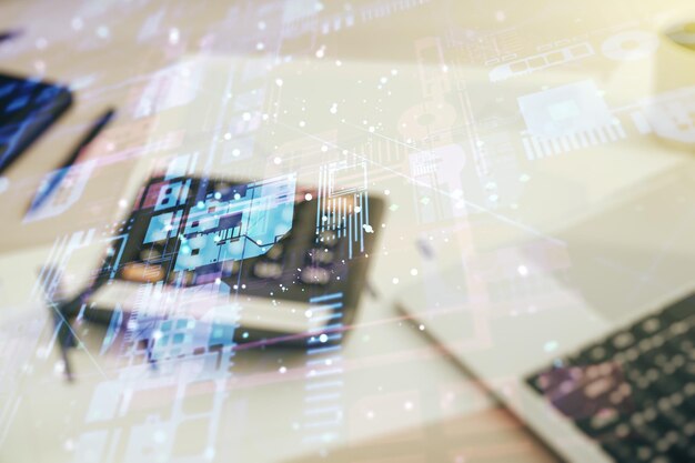 Double exposition de l'illustration de programmation créative abstraite sur une calculatrice et un ordinateur en arrière-plan big data et concept de blockchain