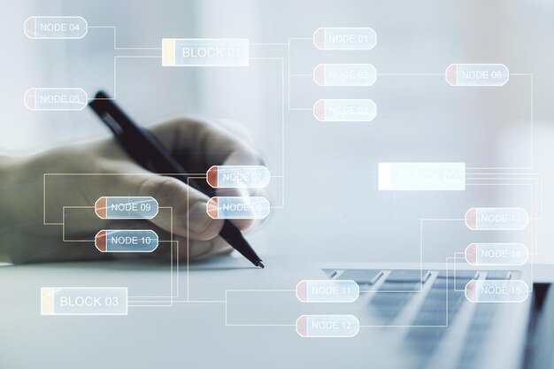 Double exposition d'une illustration de programmation créative abstraite et d'une écriture à la main dans un bloc-notes en arrière-plan avec un ordinateur portable, de grandes données et un concept de blockchain