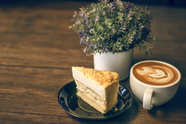 Photo double fromage au fromage avec une tasse de café