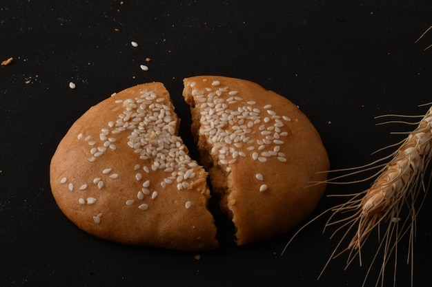 Douceur orientale traditionnelle à base de farine et de mélasse