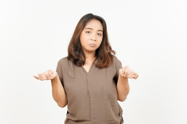 Doute Confus Je ne sais pas Geste de la belle femme asiatique isolée sur fond blanc