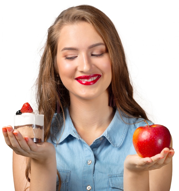 Douter de la femme avec des aliments sains et malsains