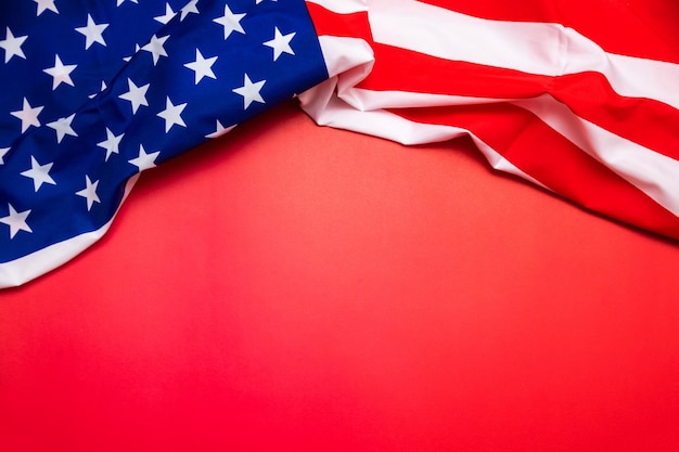 Photo drapeau américain sur fond rouge pour le memorial day 4 juillet fête du travail