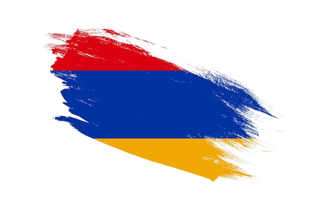 Drapeau arménien avec effets peints au pinceau sur fond blanc isolé