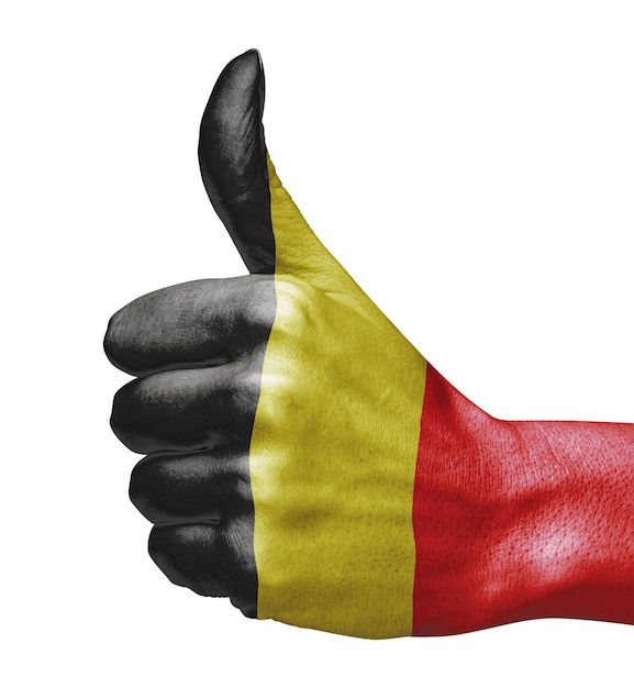 drapeau belgique en main indiquant l'approbation