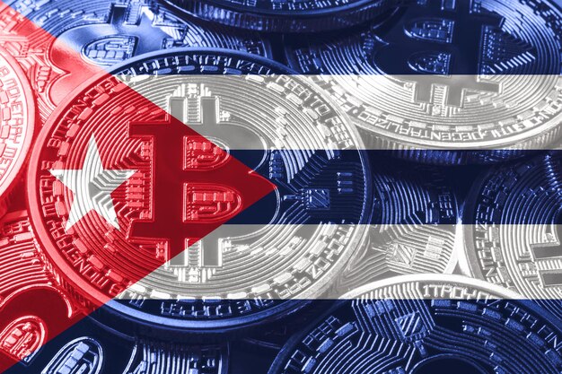 Drapeau de bitcoin de Cuba, fond noir de concept de crypto-monnaie de drapeau national