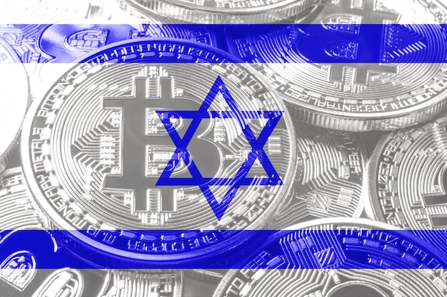 Drapeau de bitcoin d'Israël, fond noir de concept de crypto-monnaie de drapeau national