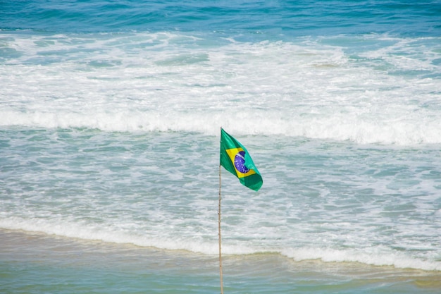 Drapeau brésilien à l'extérieur à Rio de Janeiro Brésil