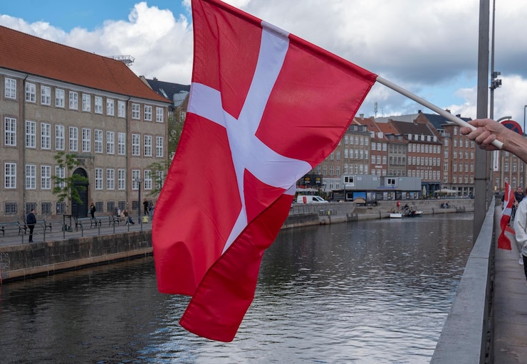 Photo le drapeau danois à copenhague