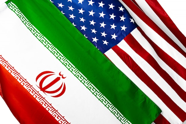 Drapeau de l'Iran avec le drapeau des États-Unis d'Amérique