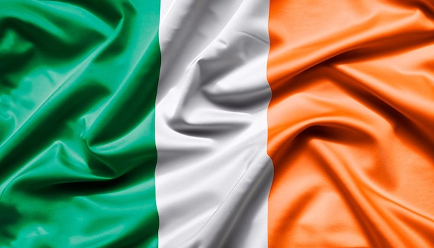 Drapeau irlandais avec plis