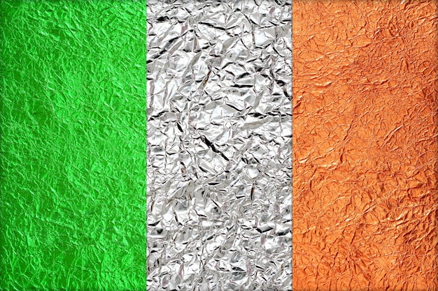 Drapeau de l'Irlande fait fond de texture de papier d'aluminium