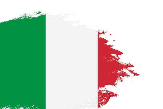 Drapeau de l'Italie sur un coup de pinceau teinté peint fond blanc isolé avec espace de copie