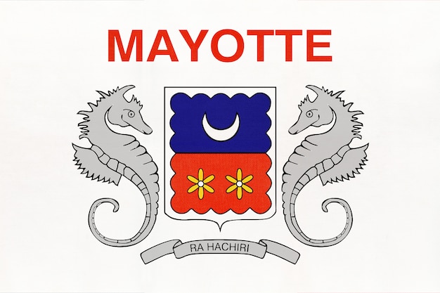 Drapeau national de l'île Mayotte en tissu, fond textile. Symbole du monde international pays africain.