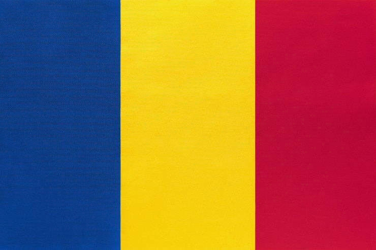 Photo drapeau national roumanie, symbole du pays européen international.