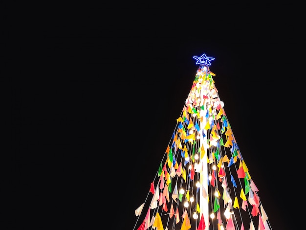 Drapeau de nuit de décoration d&#39;arbre de Noël et drapeau.