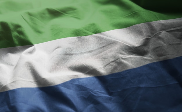 Photo drapeau sierra leone froissé de près
