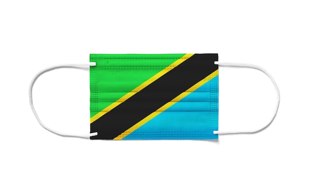 Drapeau de la Tanzanie sur un masque chirurgical jetable