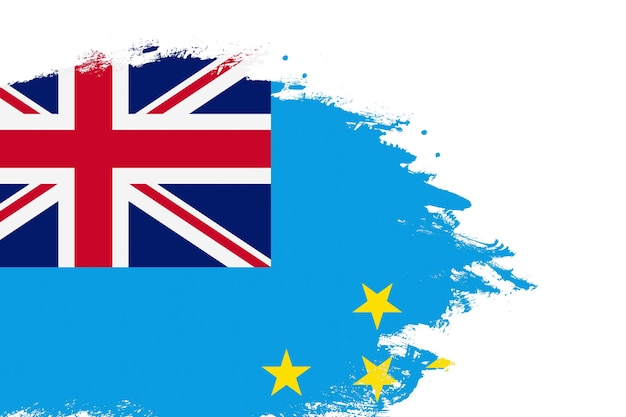 Drapeau tuvalu sur un pinceau de trait teinté peint fond blanc isolé avec espace de copie