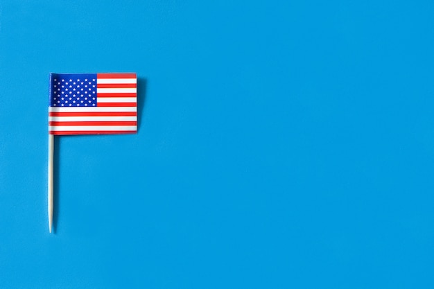 Photo drapeau usa sur bleu