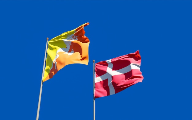 Drapeaux Du Danemark Et Du Bhoutan.