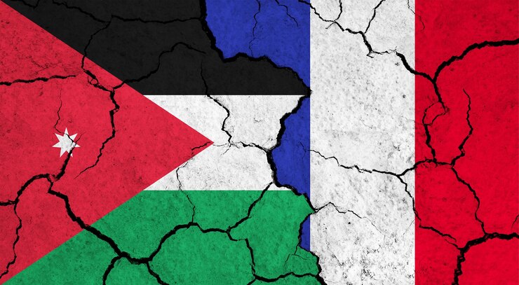 Photo drapeaux de la jordanie et de la france sur le concept de relation politique de surface fissurée