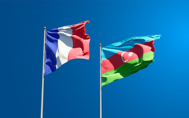 drapeaux nationaux de la France et de l'Azerbaïdjan