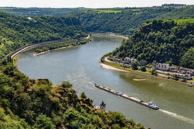 Dreiburgenblick - sankt goarshausen (Blanc de la ville de Dreiburg) est situé à l'est de la ville.