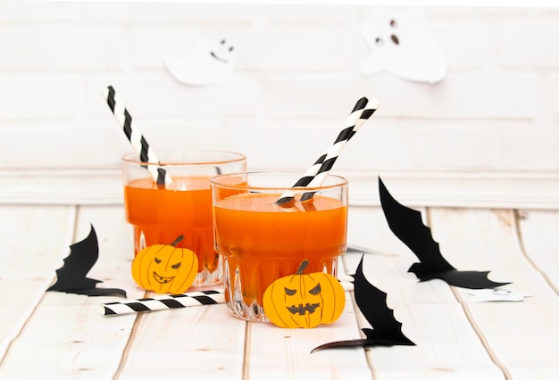 Drinks de jus de citrouille pour une fête d'enfants Drinks décoratifs pour Halloween