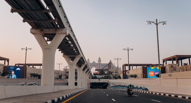 Dubaï Émirats Arabes Unis Novembre 2021 Route et rues de la ville de Dubaï Émirats Arabes Unis