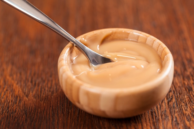 Dulce de leche, (Doce de leite) un dessert sucré à base de lait, fabriqué au Brésil et en Argentine.