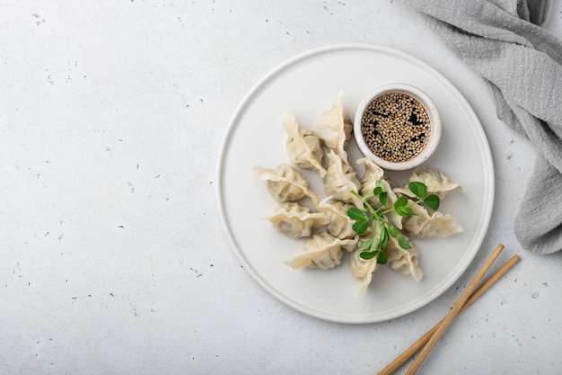 Dumplings coréens à la sauce soja