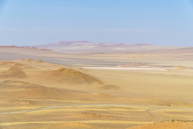 Dunes de sable dans le désert d'Ica