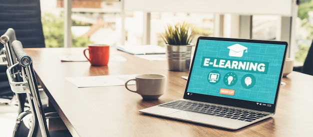 E-learning et éducation en ligne pour le concept des étudiants et des universités.