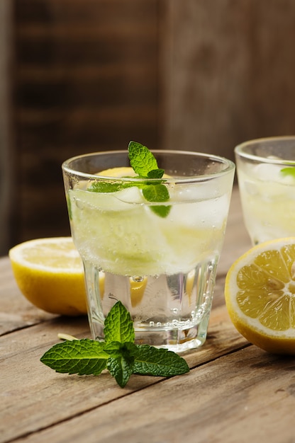 Eau douce au citron, menthe et concombre