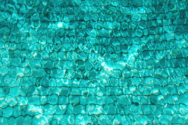 Eau de piscine turquoise