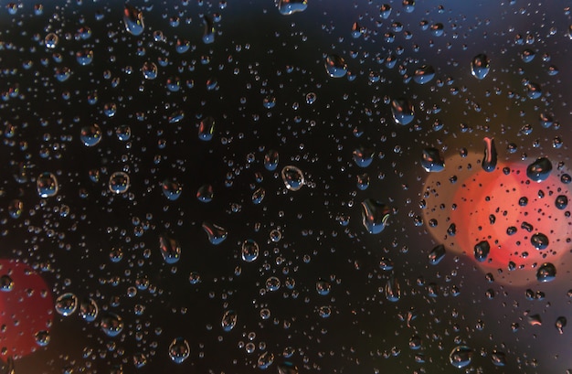 L&#39;eau tombe sur le bleu