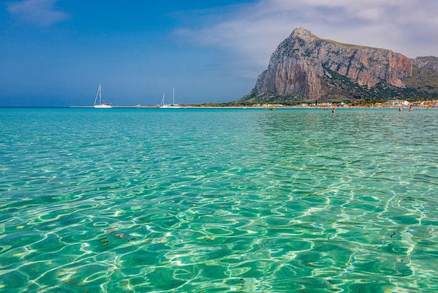 Eaux tropicales à San Vito Lo Capo