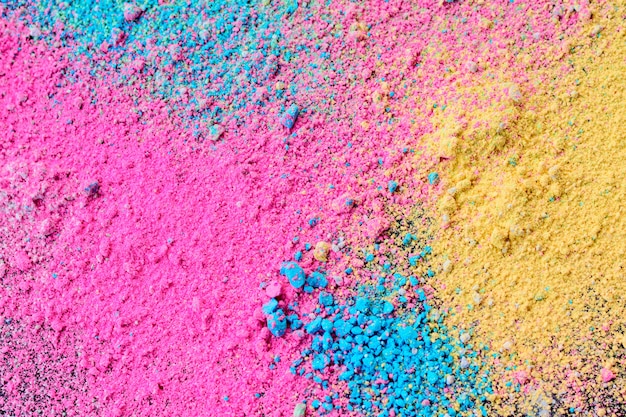 Une éclaboussure de poudre de pigment de couleur naturelle pastel