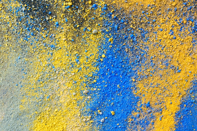 Une éclaboussure de poudre de pigment de couleur naturelle pastel
